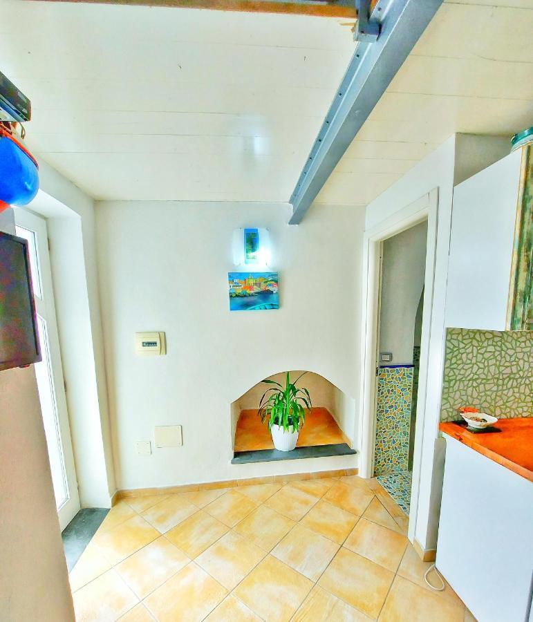 Ferienwohnung Monolocale Azzurro Procida Exterior foto